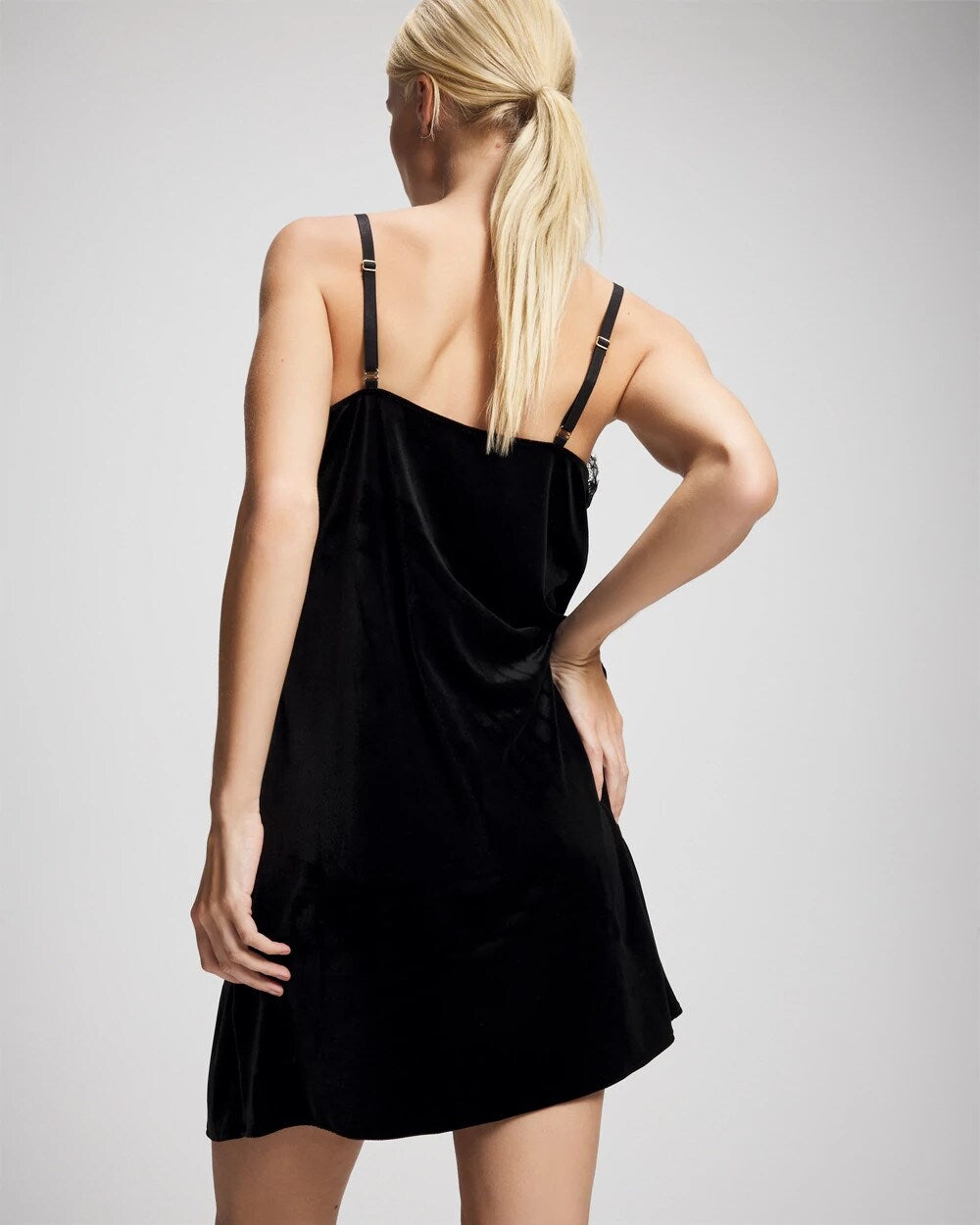 Soma / Velvet Lace Trim Chemise BLACK