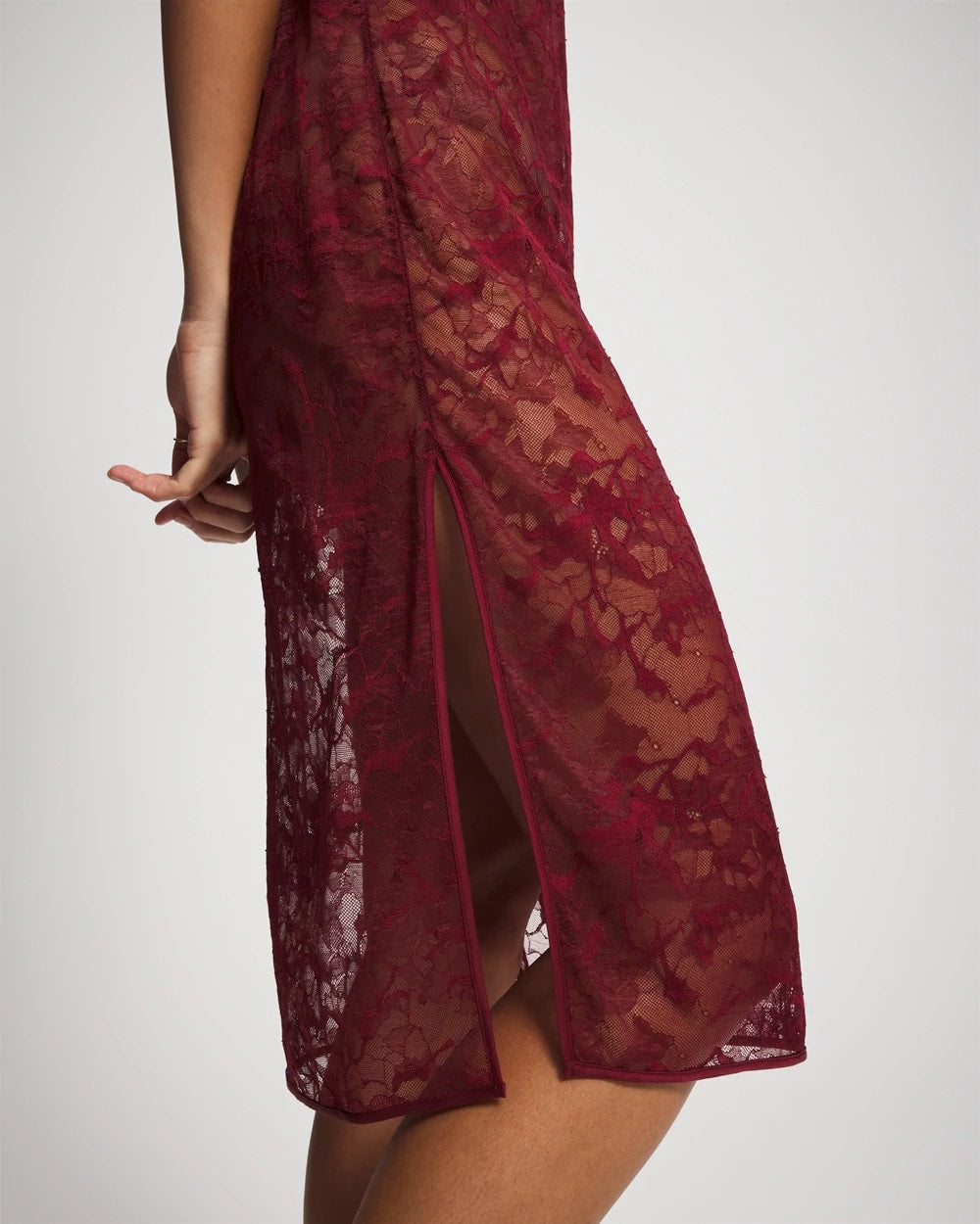 Soma / Lace Gown RED VELVET