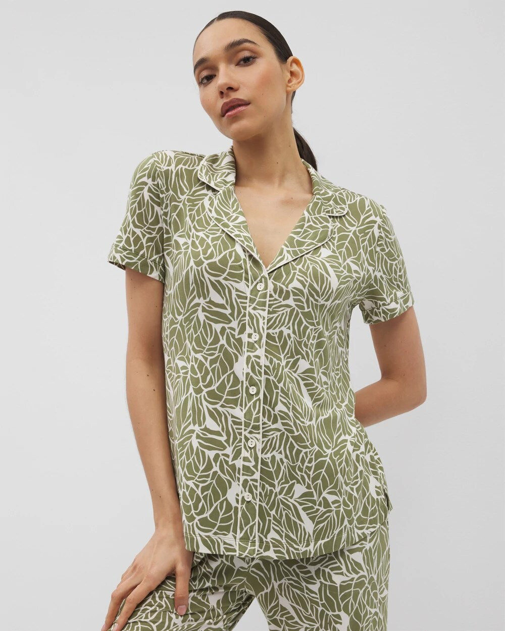 Soma / Piped Short Sleeve Notch Collar Pajama Top PALMTASTIC VETIVER/CHAMP