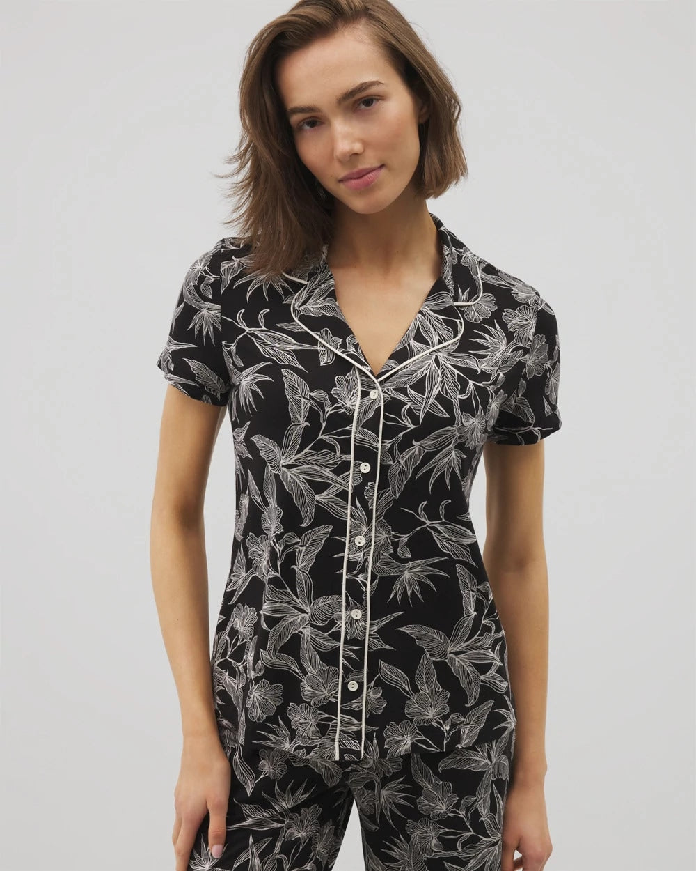 Soma / Piped Short Sleeve Notch Collar Pajama Top PLUMERIA BLOOMS BLK CH