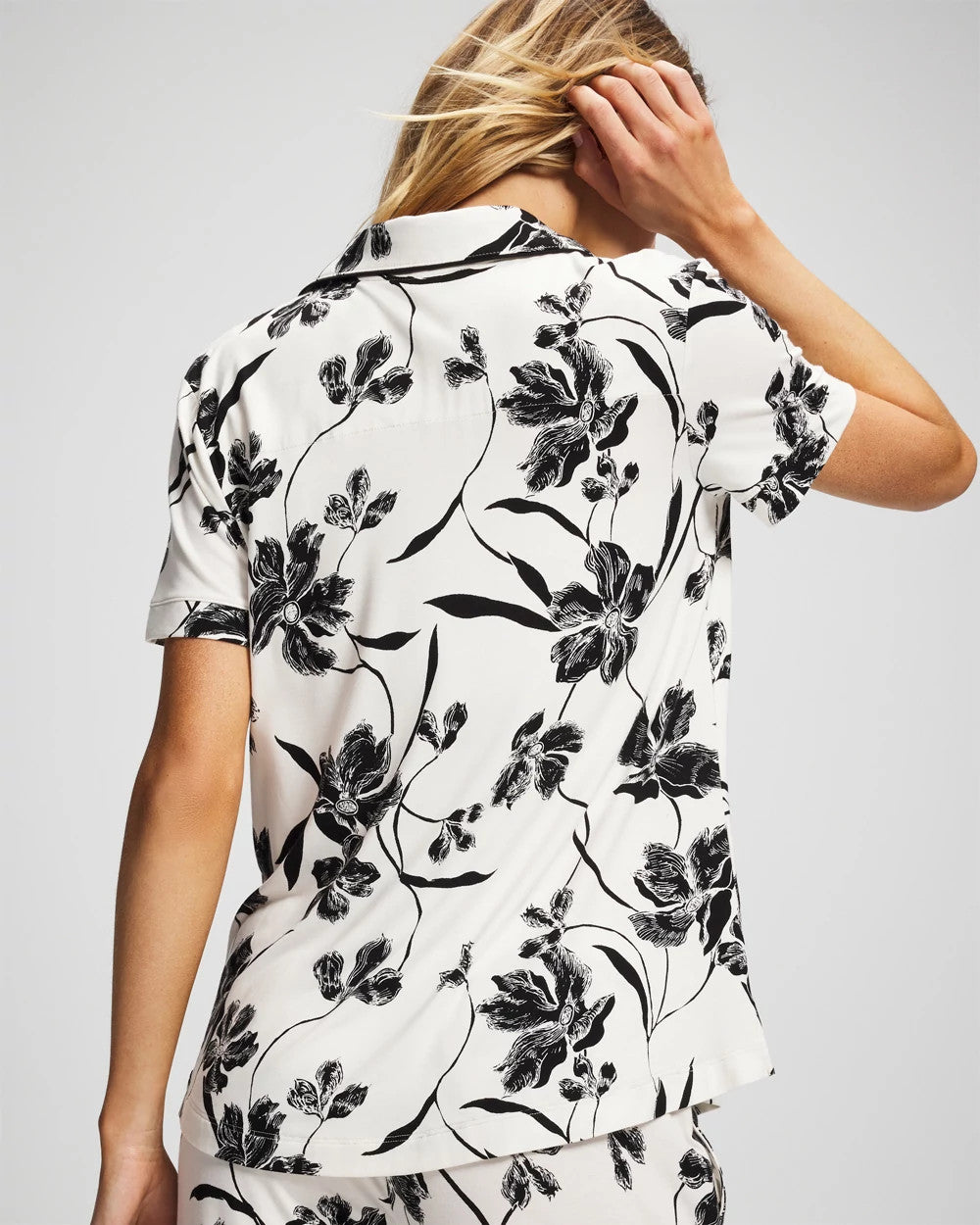 Soma / Piped Short Sleeve Notch Collar Pajama Top REFLECTION BLOOMS CHAMP