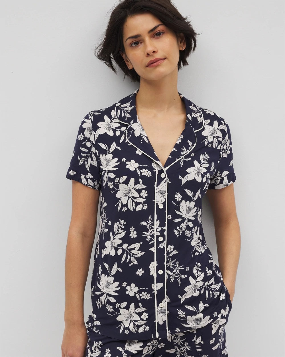 Soma / Piped Short Sleeve Notch Collar Pajama Top PLUMERIA DREAM NAVY