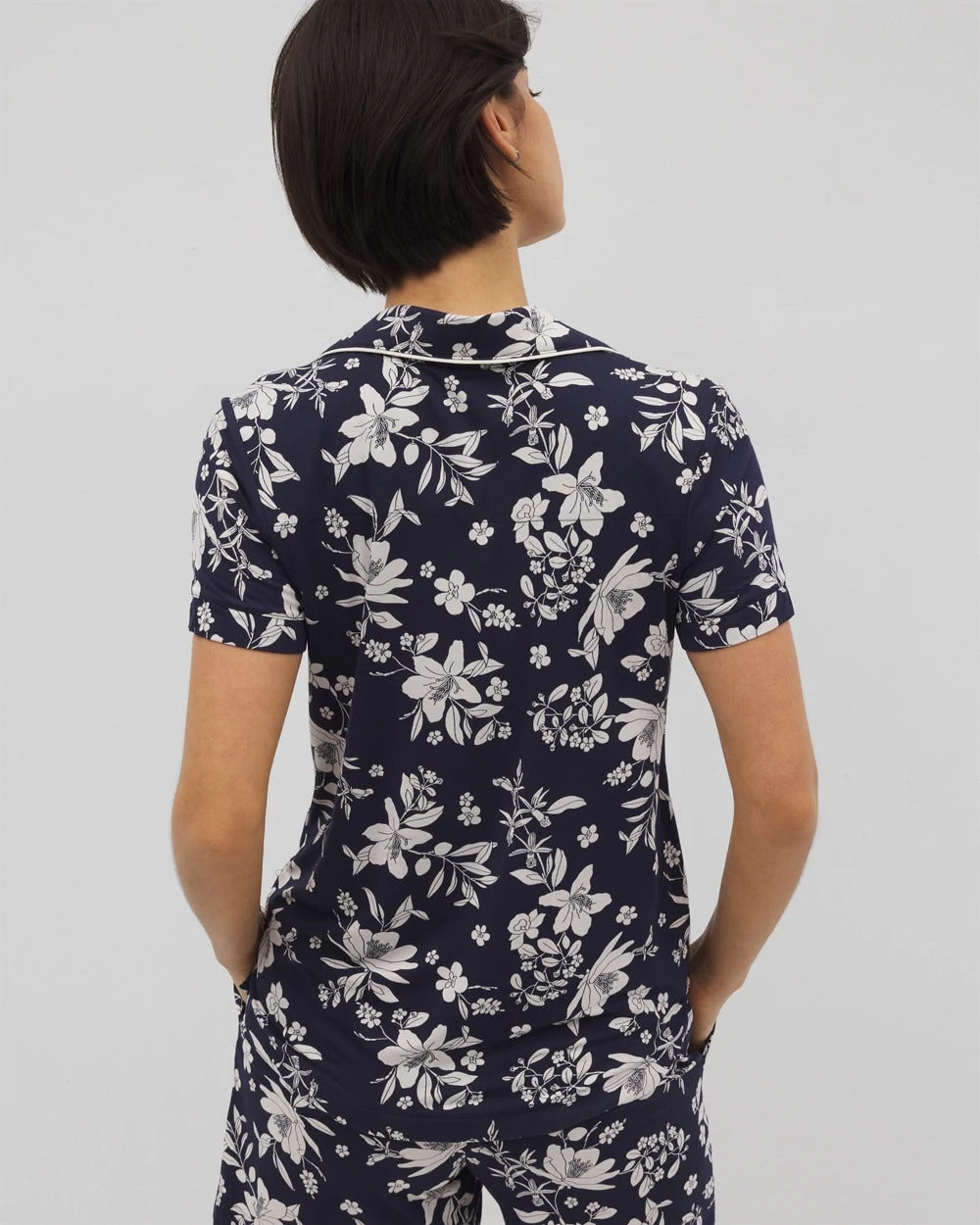 Soma / Piped Short Sleeve Notch Collar Pajama Top PLUMERIA DREAM NAVY