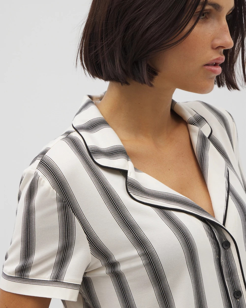 Soma / Piped Short Sleeve Notch Collar Pajama Top HAMPTON STRIPE BLACK