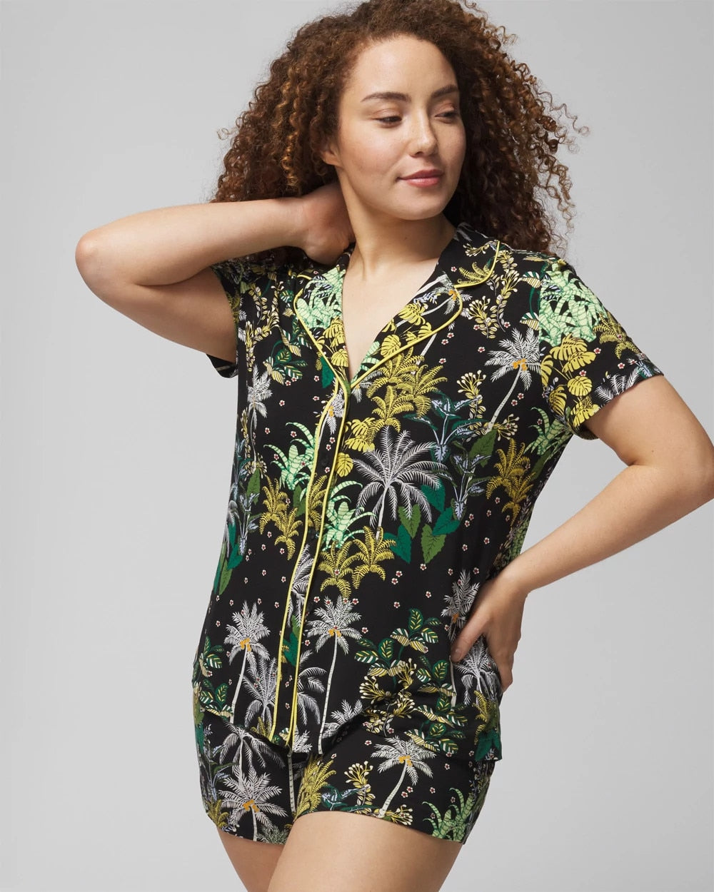 Soma / Piped Short Sleeve Notch Collar Pajama Top OASIS PALMS BLACK/WS