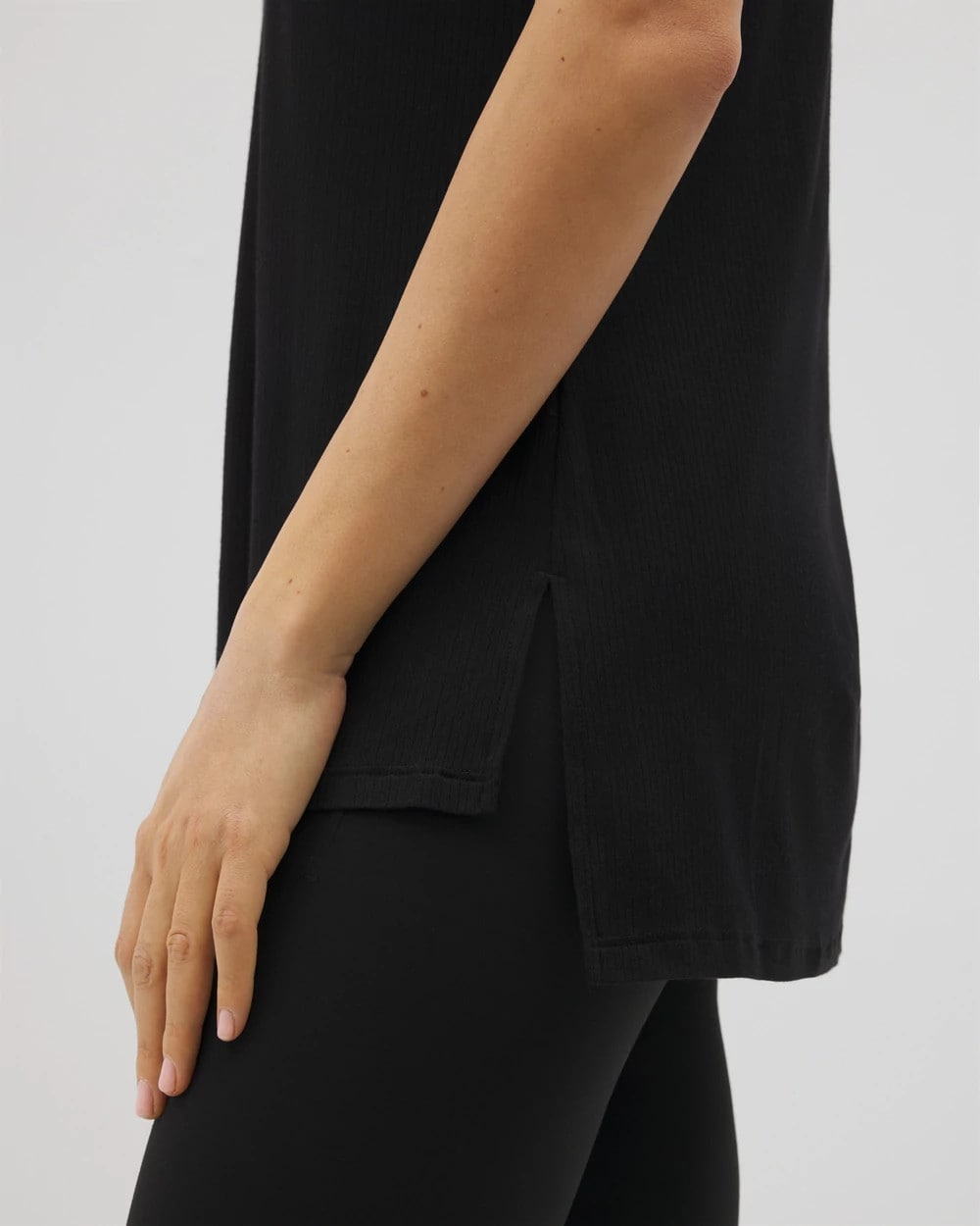Soma / Rib Knit V-Neck Tee BLACK