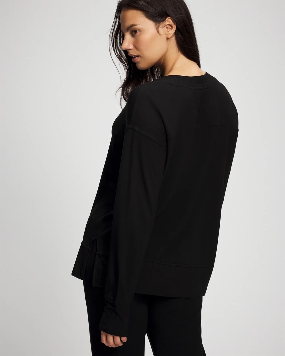 Soma / Ultrasoft Fleece V-Neck Sweatshirt BLACK
