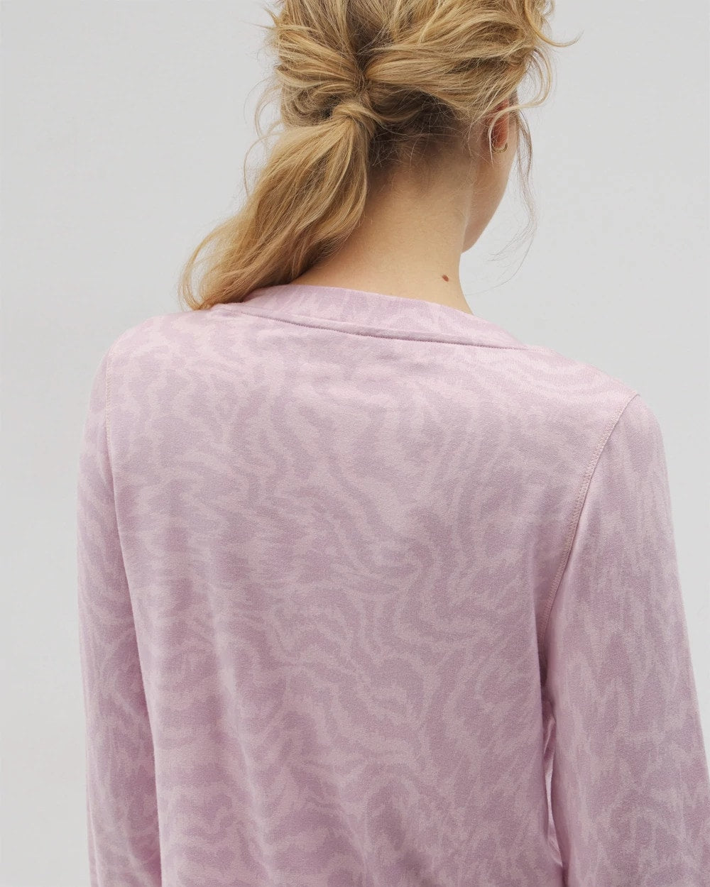 Soma / Long-Sleeve V-Neck Pajama Top CANT BE TAMED LILAC
