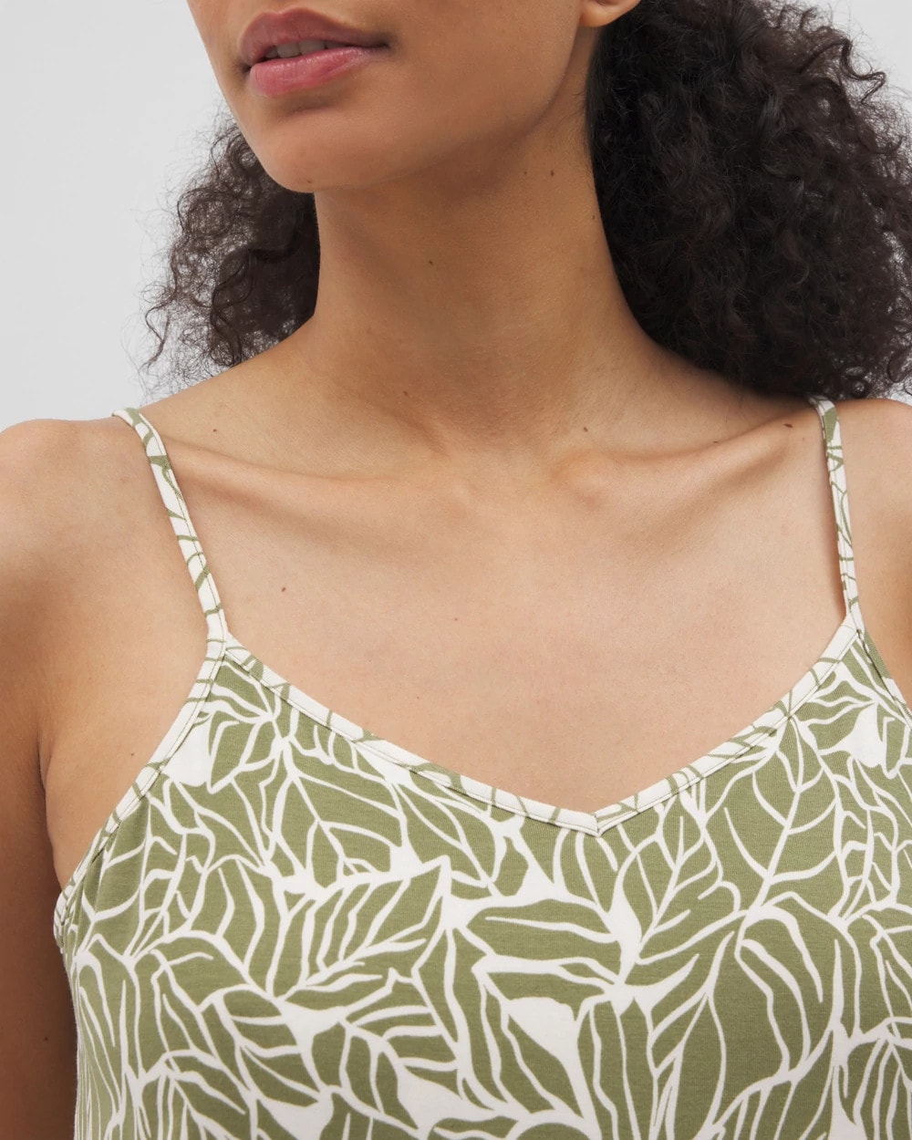 Soma / V-Neck Pajama Cami PALMTASTIC VETIVER/CHAMP