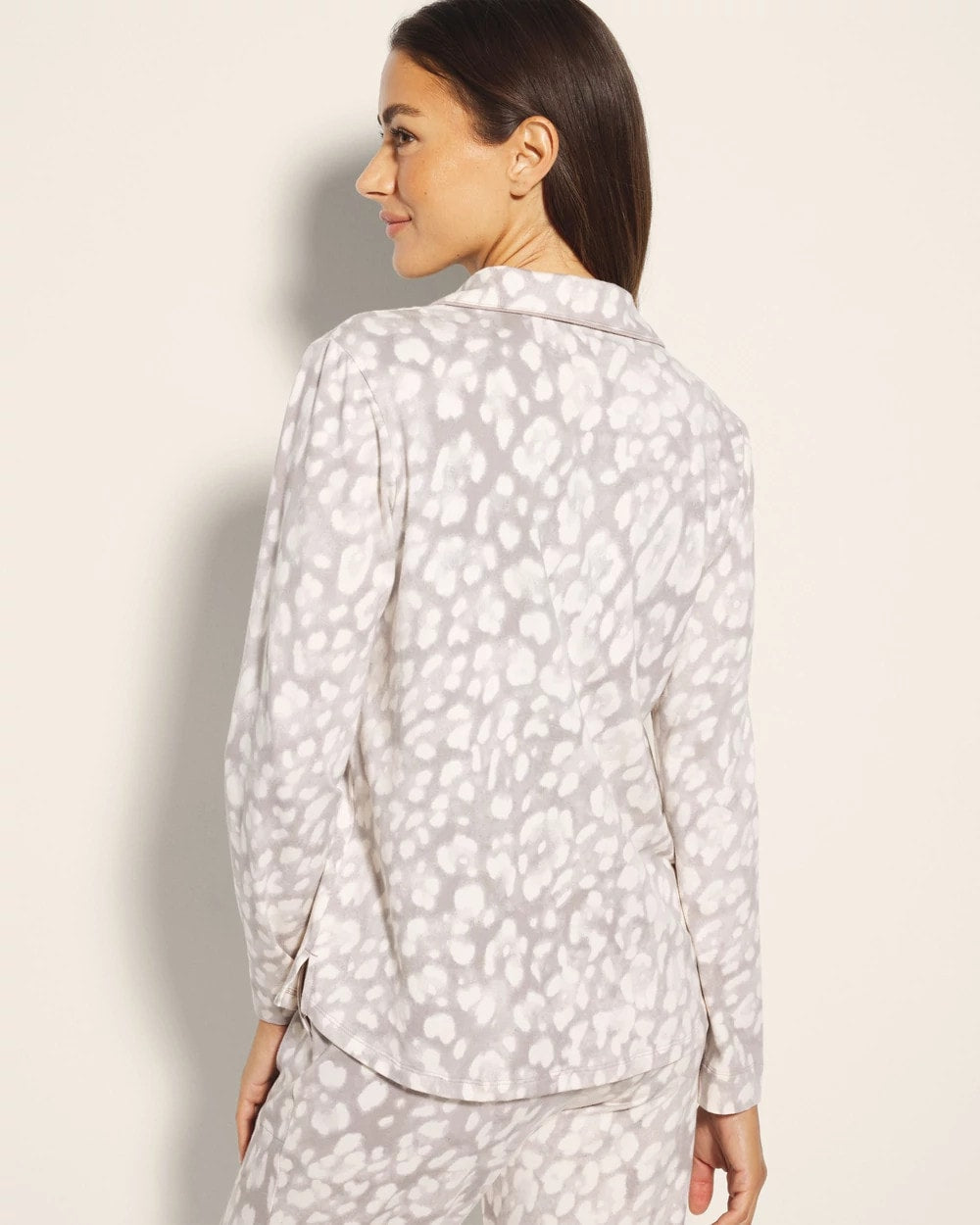 Soma / Long-Sleeve Notch Collar Pajama Top JAGUAR SPOT G SLVR TAUPE