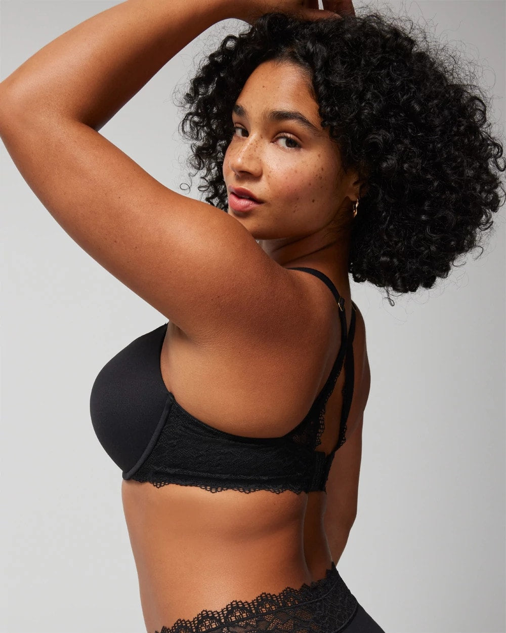 Soma / Push-Up Plunge Bra with Lace BLACK