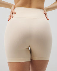 Soma / Mid-Level Shaping Seamless Shorts PALE SAND