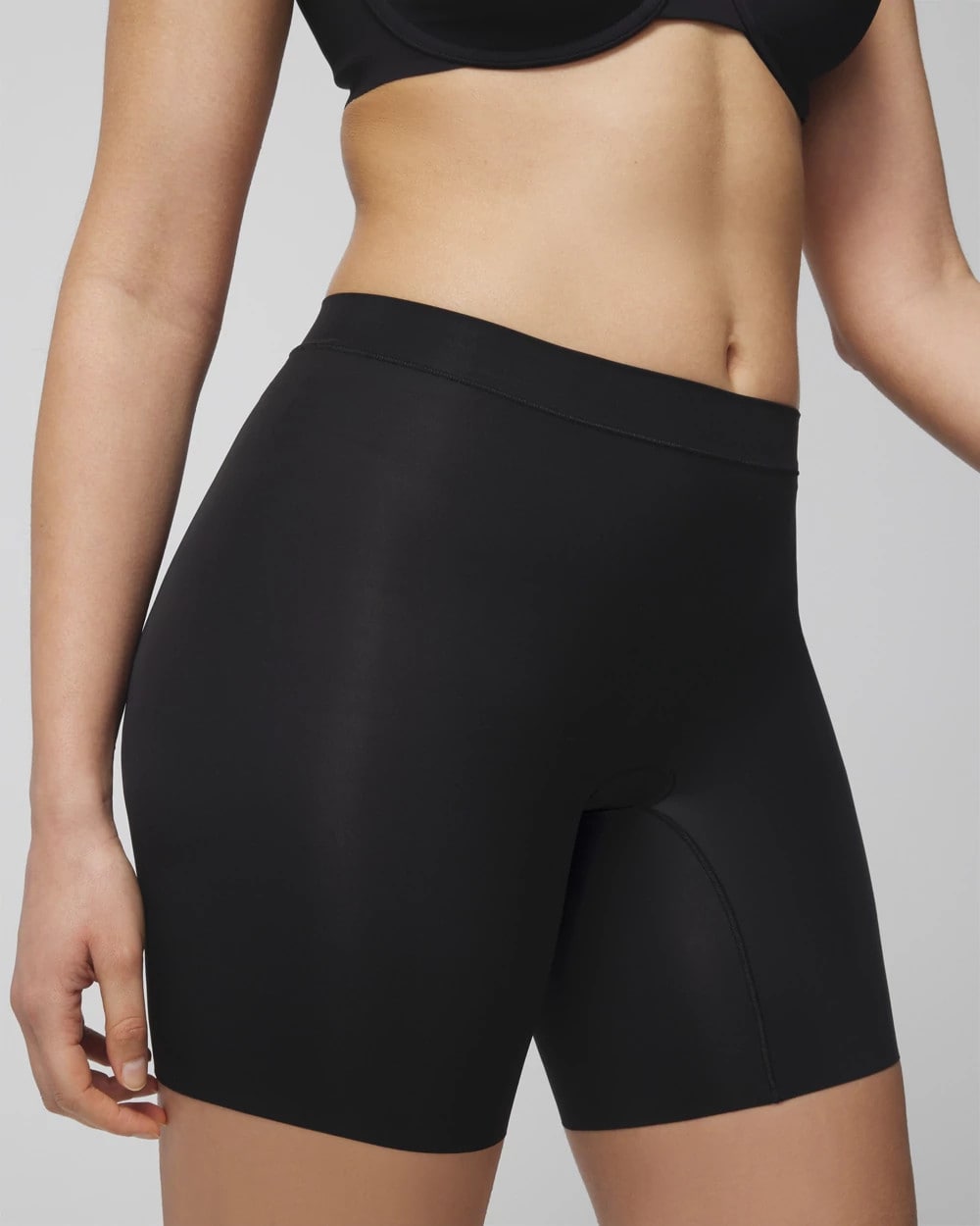 Soma / Lightweight Smoothing Short BLACK