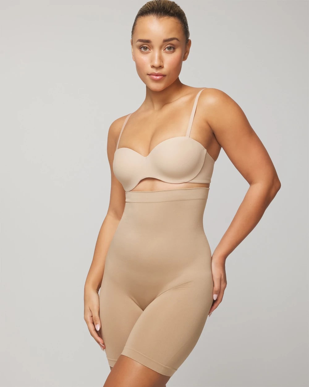 Soma / Mid-Level Shaping Seamless High-Waist Thigh Shaper ALMOND