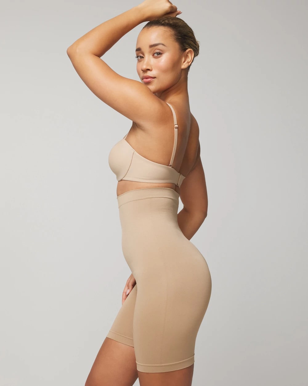 Soma / Mid-Level Shaping Seamless High-Waist Thigh Shaper ALMOND