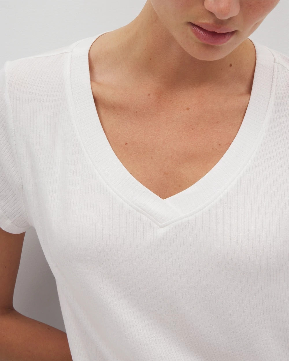 Soma / Rib Knit V-Neck Tee OPTIC WHITE