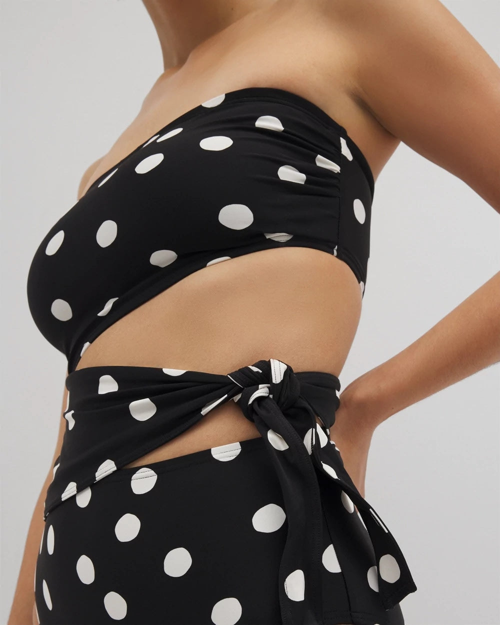 Soma / Bandeau Cutout One-Piece Suit MOVEMENT DOT MINI B
