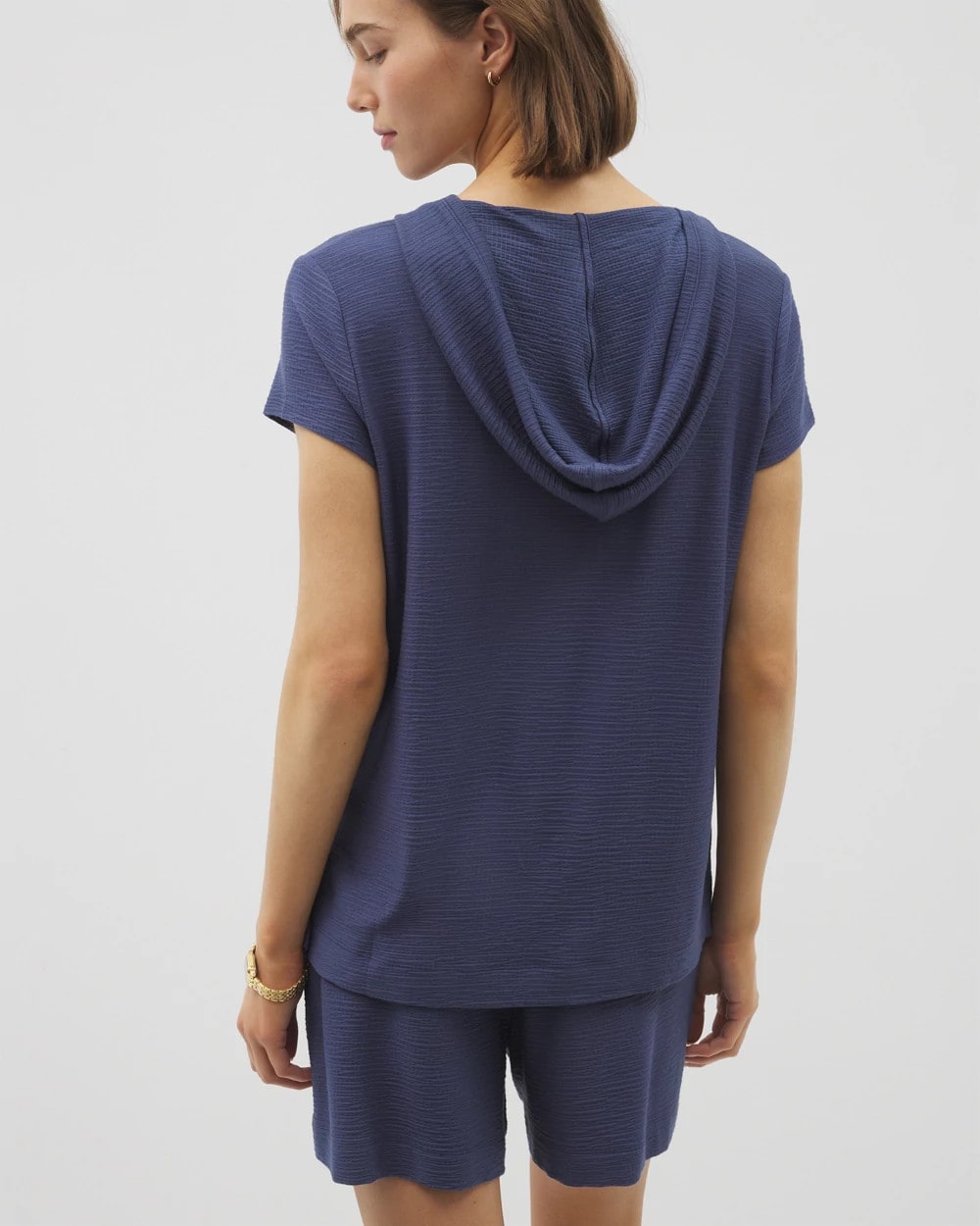 Soma / Crinkle Knit Short Sleeve V-Neck Hoodie LUNAR TIDE