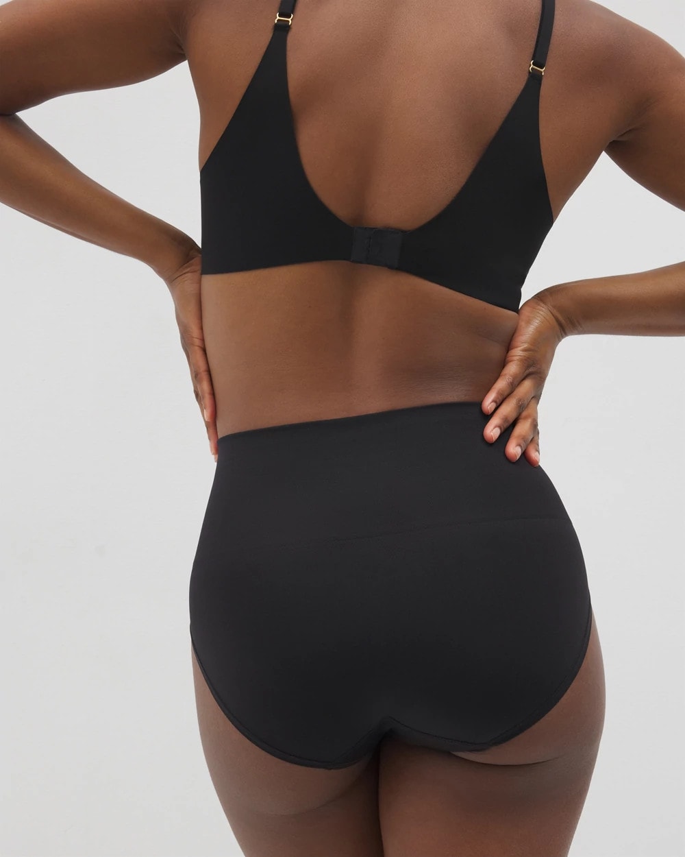 Soma / Mid-Level Shaping Seamless Brief BLACK