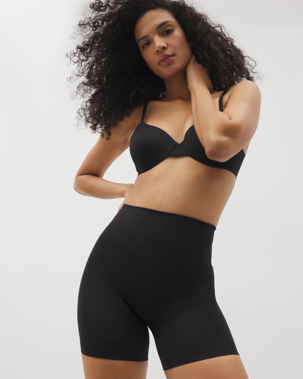Soma / Mid-Level Shaping Seamless Shorts BLACK