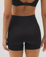 Soma / Mid-Level Shaping Seamless Shorts BLACK