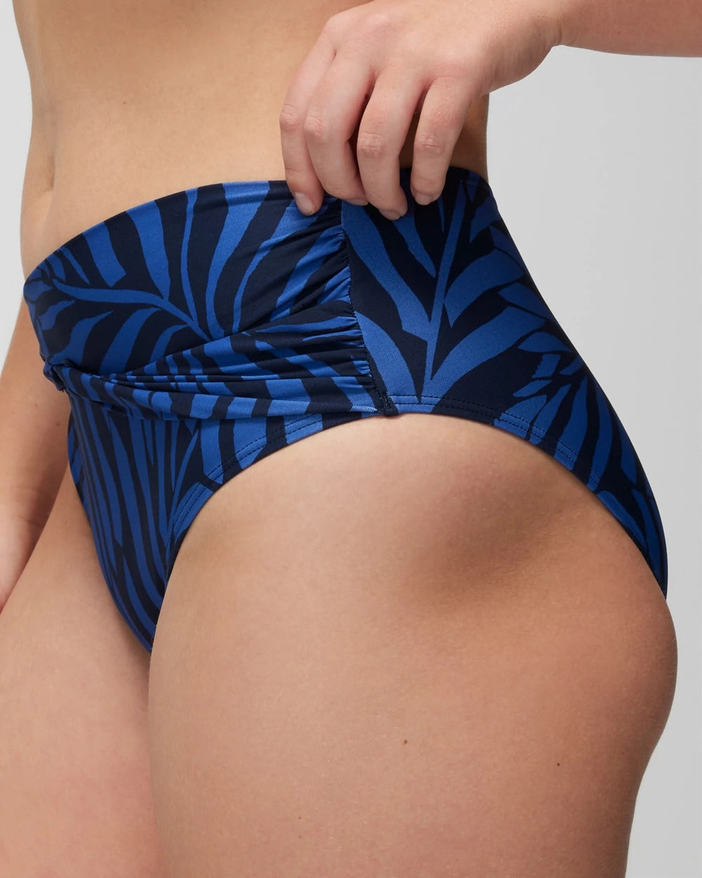 Soma / Twist-Front Bikini Bottom UNBELEAFABLE TRUE BLUE